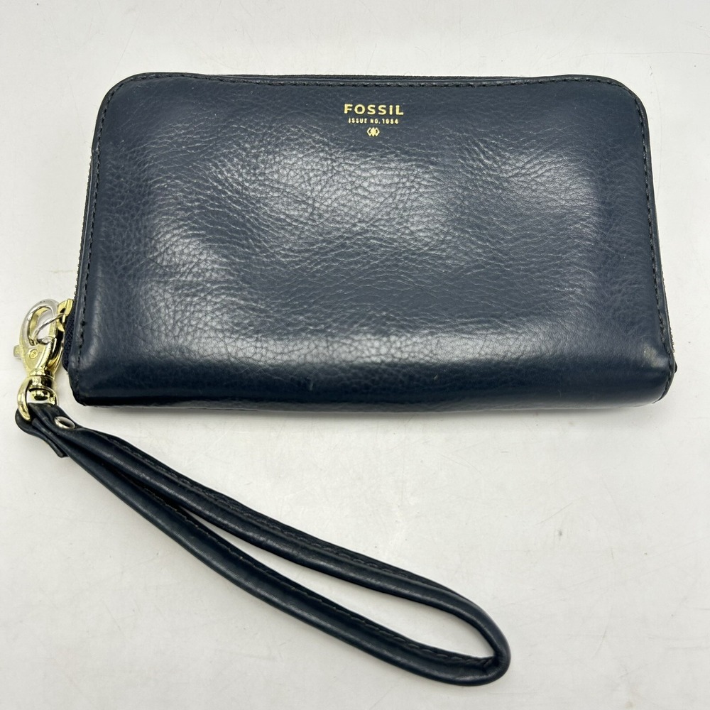 Fossil Leather Wallet Navy Blue Zip Around Wristlet Card Slots  6.5" x 4"